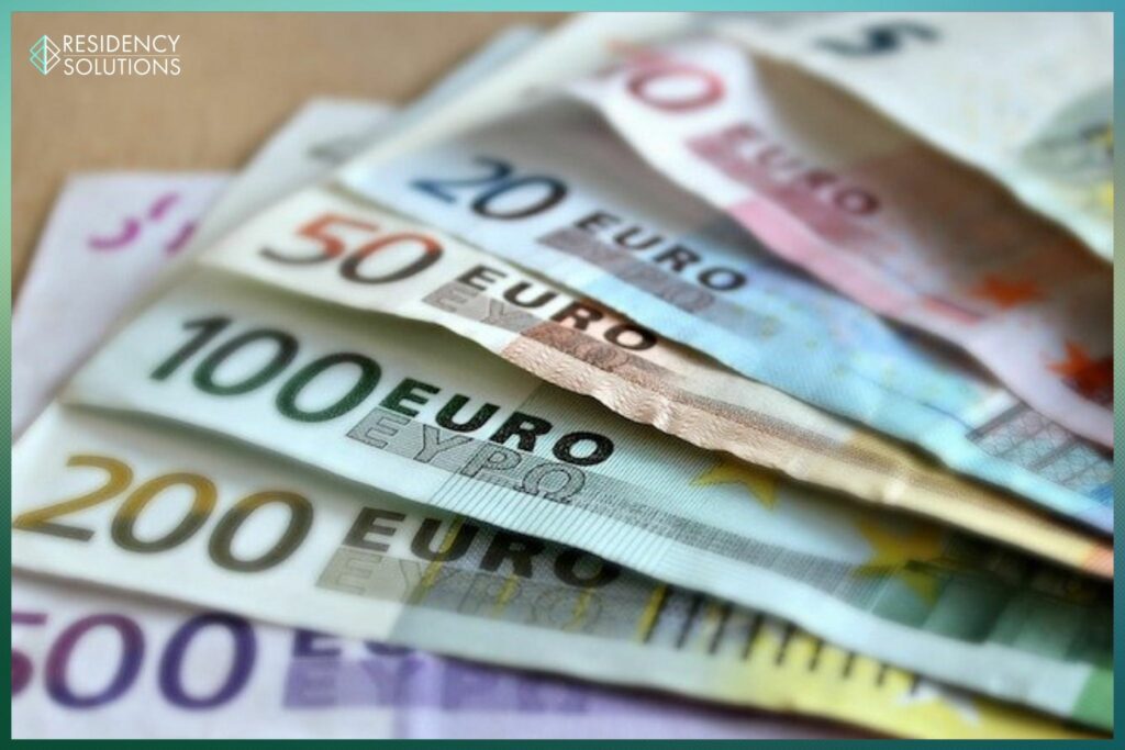 What is portugals economic structure - An image of all the portuguese Euro bills.